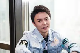 曾被誉为是“李连杰接班人”，当红时隐退的他，如今复出无人识？图片