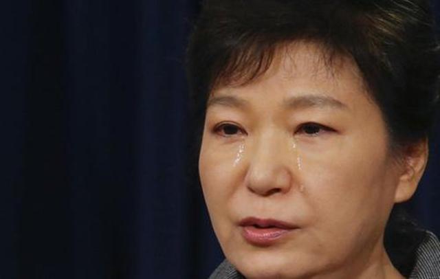 从“公主”到孤儿，从韩国总统到阶下囚，朴槿惠为何如此命苦？