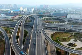 太原特长隧道新进展，设计车速80千米/小时，为双洞双线4车道图片