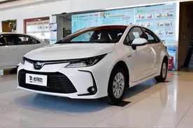 轴距2700mm，丰田卡罗拉外观时尚，经济耐用图片