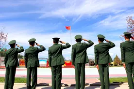 退伍不褪色，青春不散场图片