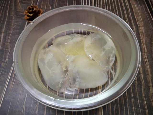 鱼胶泡发好一煮就缩水了 2026年鱼胶泡发好一煮就缩水了怎么回事