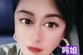 吨姐卖瓜，自卖自夸，个大保熟，买一送俩图片