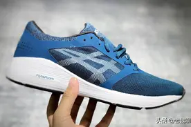 跑鞋圈的“鄙视链”：四大跑鞋比阿迪耐克还厉害？图片