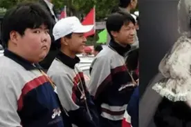你微信表情包的主人长大了，你还认得出来吗？网友：好有喜感图片