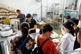 做豆腐生意投入大不大？一套小型全自动豆腐机就够了图片