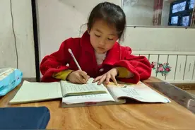 贫困山区女孩“一笑成名”，经纪公司踏破铁鞋，家长的选择惹争议图片