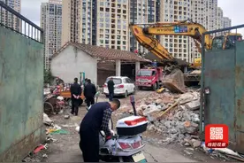 绵阳涪江二桥附近2600余平方米违建被拆图片