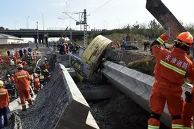 天津南环铁路桥坍塌事故造成7人死亡5人受伤图片