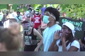 直接枪杀、枪击致残……美警察暴力执法事件频繁上演图片