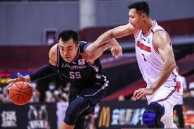 辽宁队速递：韩德君谈易建联，郭艾伦引争议，王仕鹏为辽篮说话图片