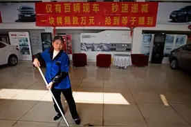 儿子儿媳广州三套房，妈妈60岁餐厅洗碗，住400元出租屋图片