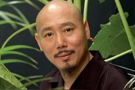 李成儒到底有多牛？看了他的经历才知道，怒怼郭敬明其实不算什么图片