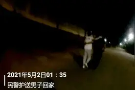 醉酒男子在出租车上熟睡还叫不醒，新余民警将其安全护送到家图片