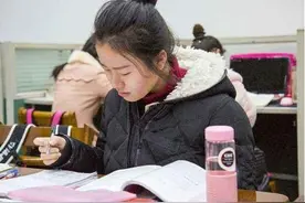 毕业后才发现，公办专科和民办“三本”不在一个档次，还好没选错图片