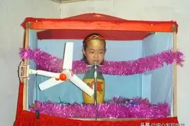 揭秘童年骗局，生活在花瓶里的花瓶姑娘，人首蛇身的美女蛇图片