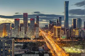 没拿到毕业证，但今年要拿结婚证图片