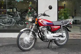 五羊本田代步街车CG125，外观经典，百公里油耗1.8L，售6980元图片