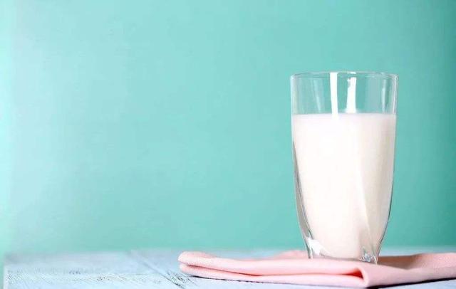 木瓜纯奶炖花胶有什么功效 2026年木瓜纯奶炖花胶有什么功效吗