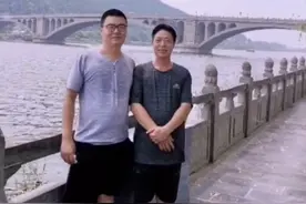 郭威养父发文哭诉杜新枝病重住院，堂嫂：昨天还看到她逛街买裤子图片