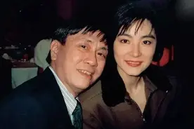约架李小龙，偷亲张国荣，出轨才女，香港乐坛鬼才的洒脱人生图片