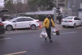 “中国好闺蜜”！得知同学被隔离，她送来了这样的“惊喜”图片