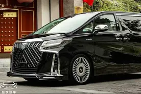 埃尔法世纪保姆车，比雷克萨斯LM高级，金凤凰LOGO信息量大图片