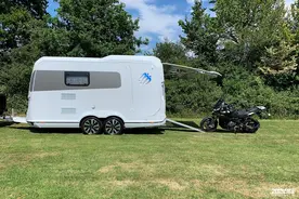 科诺斯Deseo，一款容易被忽略的德系搬家工拖挂房车图片