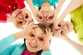 离婚时，如果夫妻双方都拒绝抚养孩子，这个婚还离得成吗？图片