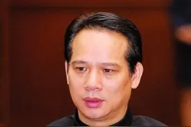 “东莞太子”梁耀辉：白手起家的百万富豪，17年被判无期徒刑图片