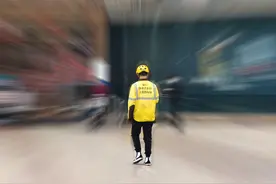 账号被改绑、频繁定位遭质疑，又一再被罚，水逆的美团咋渡劫？图片