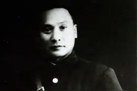 卢汉为云南解放贡献巨大，为何1955年没被授衔？资历太深不敢授图片