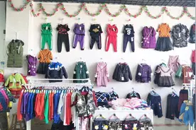 新买的衣服要不要先洗再穿？服装厂员工说：别做傻事了！视频封面