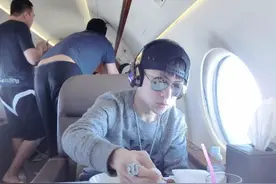 “沪上皇”秦奋的奢靡人生：你勤奋不一定有钱，但他秦奋一定有钱图片