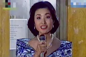 央视周涛青涩照曝光，笑容甜很富态，被称接班倪萍主持春晚16年图片