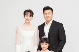 吕小军太幸福：奥运2冠，女儿2个，妻子貌美顾家，家庭事业双丰收图片