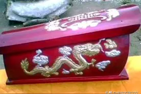 农村丧葬三大禁忌：客死他乡不可入村，犯者必冲煞气图片