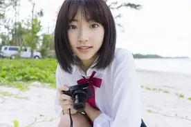 日本美女玲奈喜欢游泳，元气满满图片