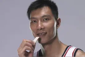 为何曾经在NBA风靡一时的口香糖，现在几乎看不到了？图片