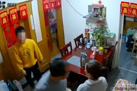 一少年锁喉爸爸惊动全网：你对他掏心掏肺，他为何对你丧心病狂？图片
