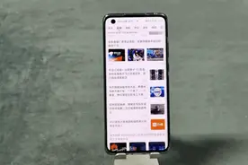 华为 Mate40 上手体验：旗舰性能兼顾轻薄手感图片