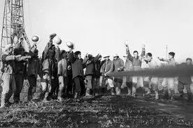 百年瞬间丨我国发现大庆油田图片