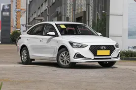 配1.6L+6AT，油耗5.6L/100km，价格便宜还实用，带你看现代悦动图片