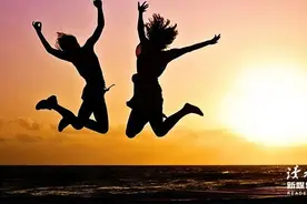 在朋友圈发这些的人，值得深交图片