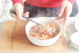 清新面食减脂餐，荤素搭配营养美味，关键减肥效果好一天比一天瘦