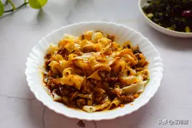 下班回家煮碗面，比蒸饭简单还很快手，全家都爱吃图片