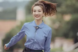 少女感满满！吴昕校服风清新写真曝光图片