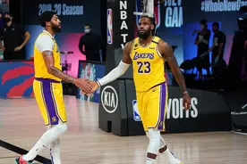 季后赛多人受伤，在NBA拿总冠军，不仅需要纯实力，运气也很重要图片