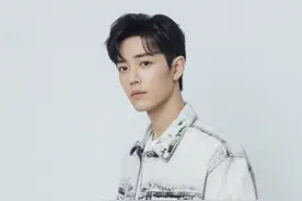 肖战《光点》获四大权威音乐人盛赞，销量破7574万让作词人震惊图片