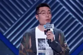 周奇墨：温水煮青蛙图片